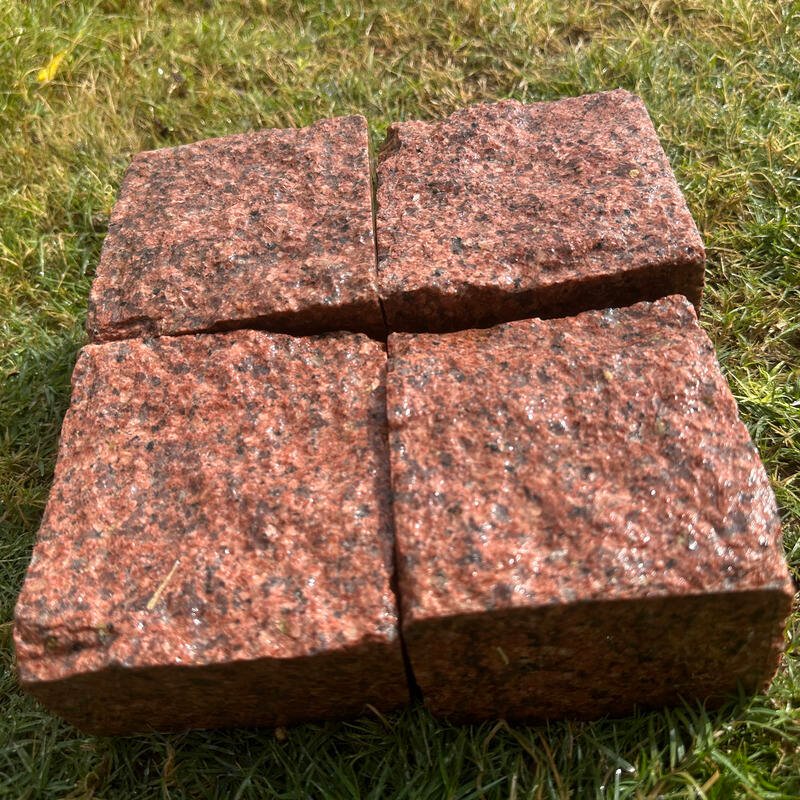 Red Granite Cobbles 800x800